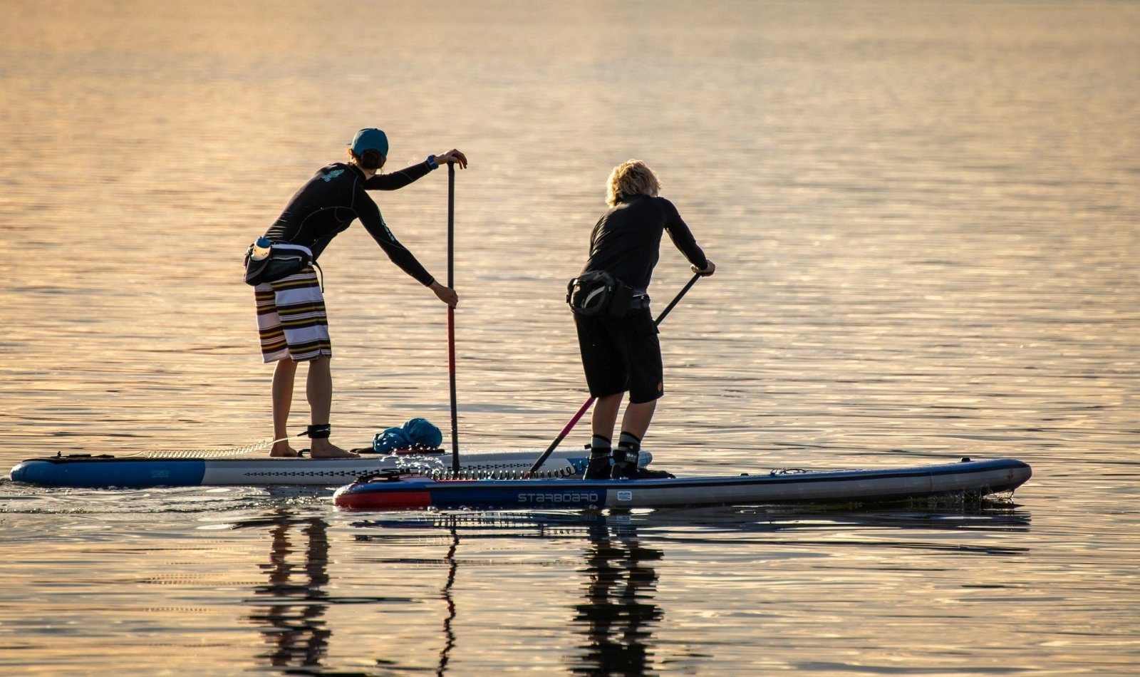 Paddle surf